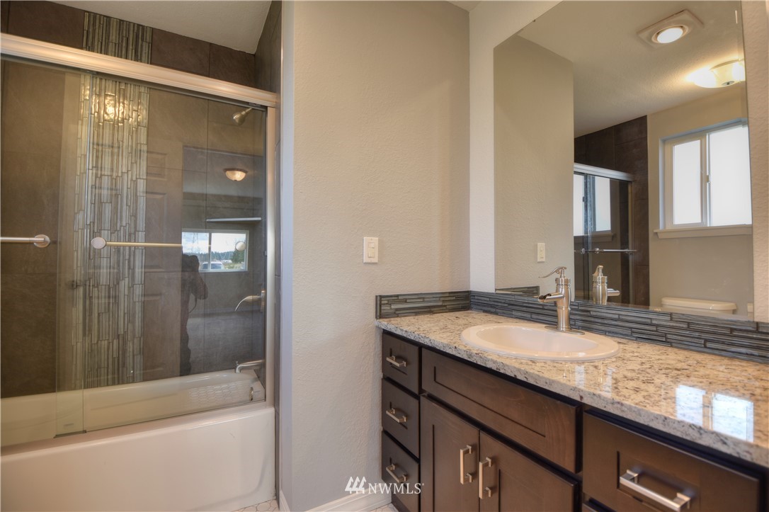17136 Canal Road Southeast Yelm, WA 98597 - Photo 21 of 25 Gallery Image 21