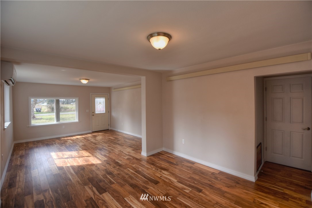 17136 Canal Road Southeast Yelm, WA 98597 - Photo 8 of 25 Gallery Image 8