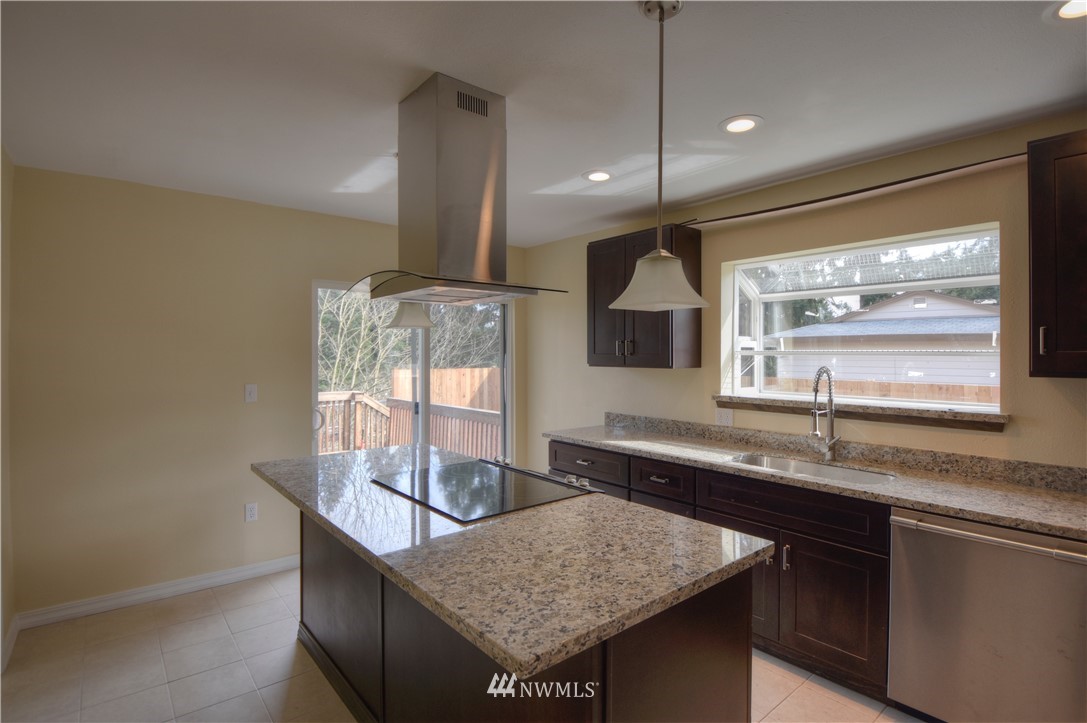 17136 Canal Road Southeast Yelm, WA 98597 - Photo 10 of 25 Gallery Image 10