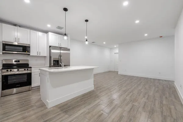 $2,700 | 502 Northwest 13th Avenue, Boynton Beach, FL 33435