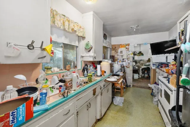 $975,000 | 2747 Fairfield Street, San Diego, CA 92110