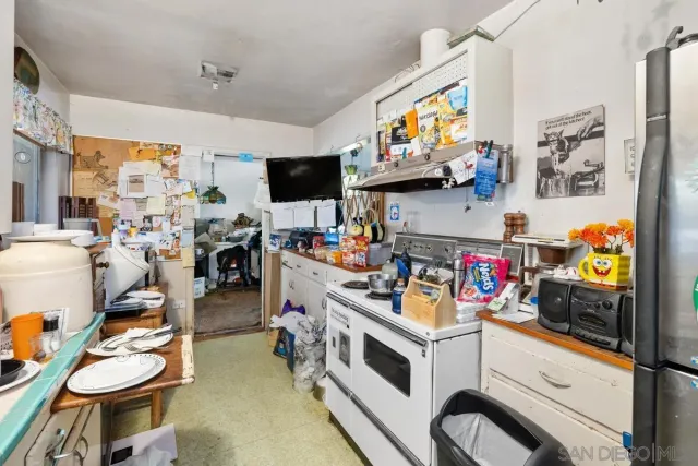 $975,000 | 2747 Fairfield Street, San Diego, CA 92110