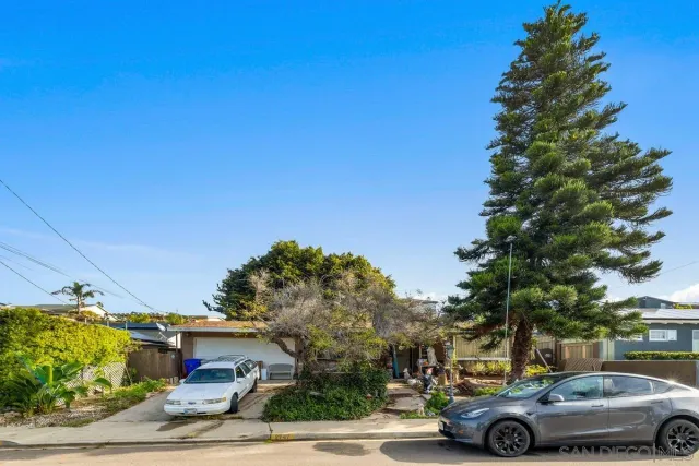 $975,000 | 2747 Fairfield Street, San Diego, CA 92110