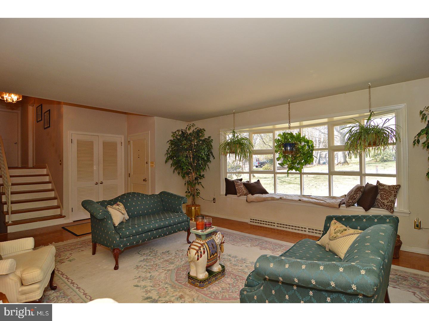 1 Jeffrey Road Reading, PA 19601 - Photo 3 of 21 Living Room