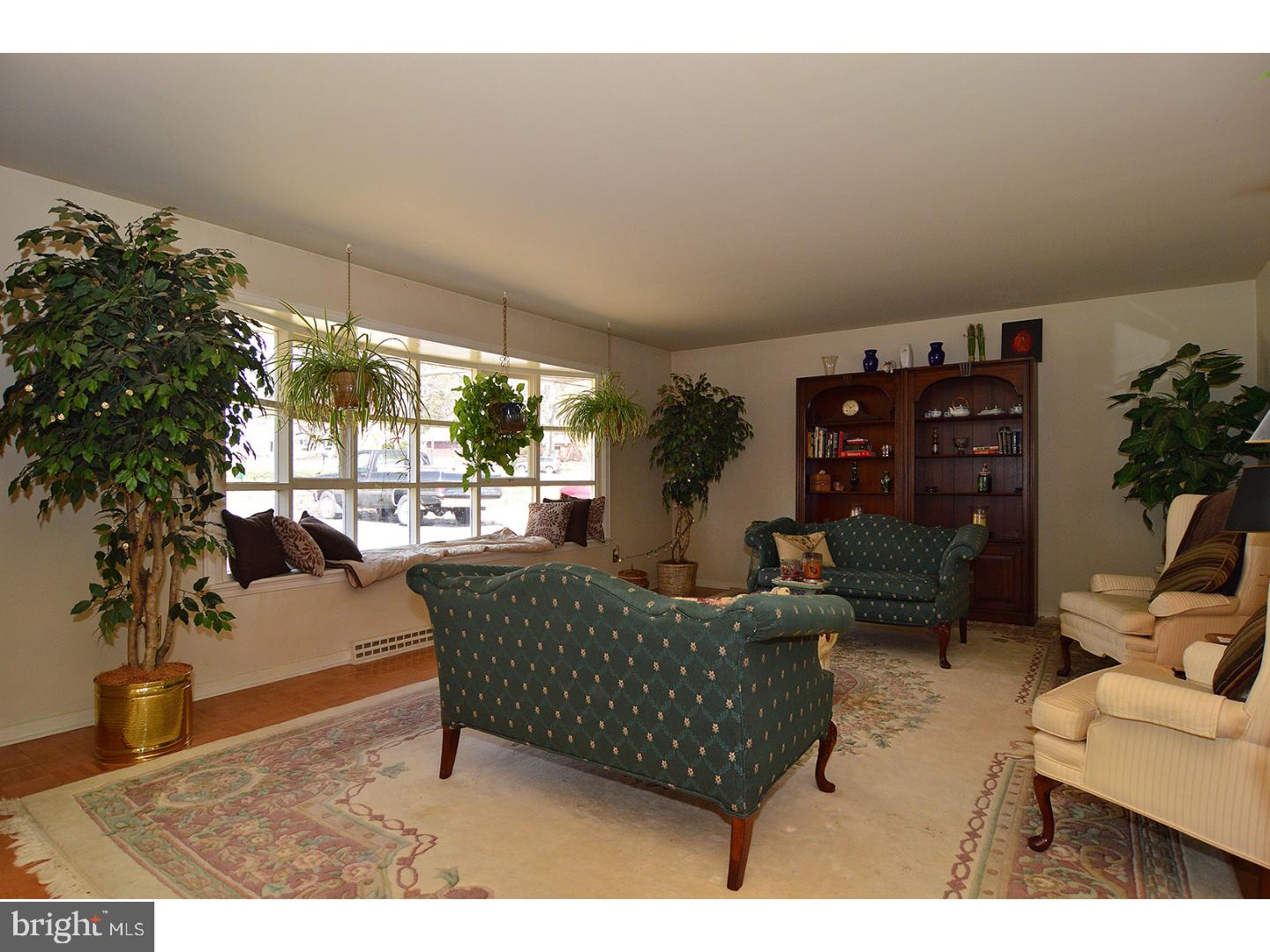1 Jeffrey Road Reading, PA 19601 - Photo 4 of 21 Living Room