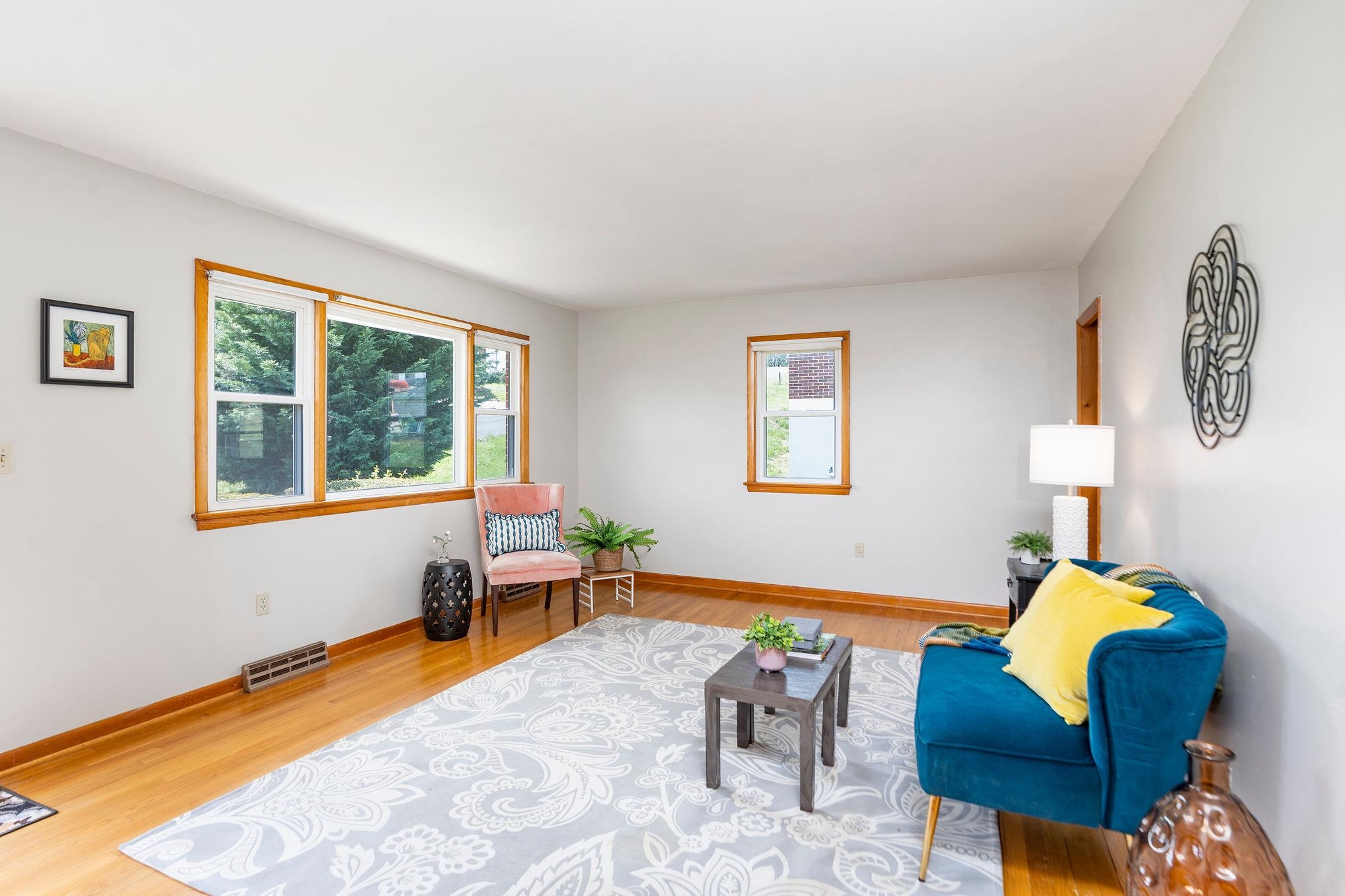 2209 3rd Street Staunton, VA 24401 - Photo 5 of 35 a living room with furniture and a window