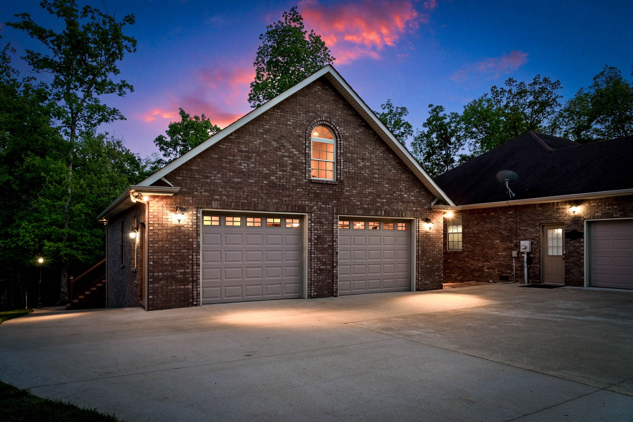 470 Salem Ridge Road Clarksville, TN 37040 - Photo 2 of 69 a front view of a house with a yard