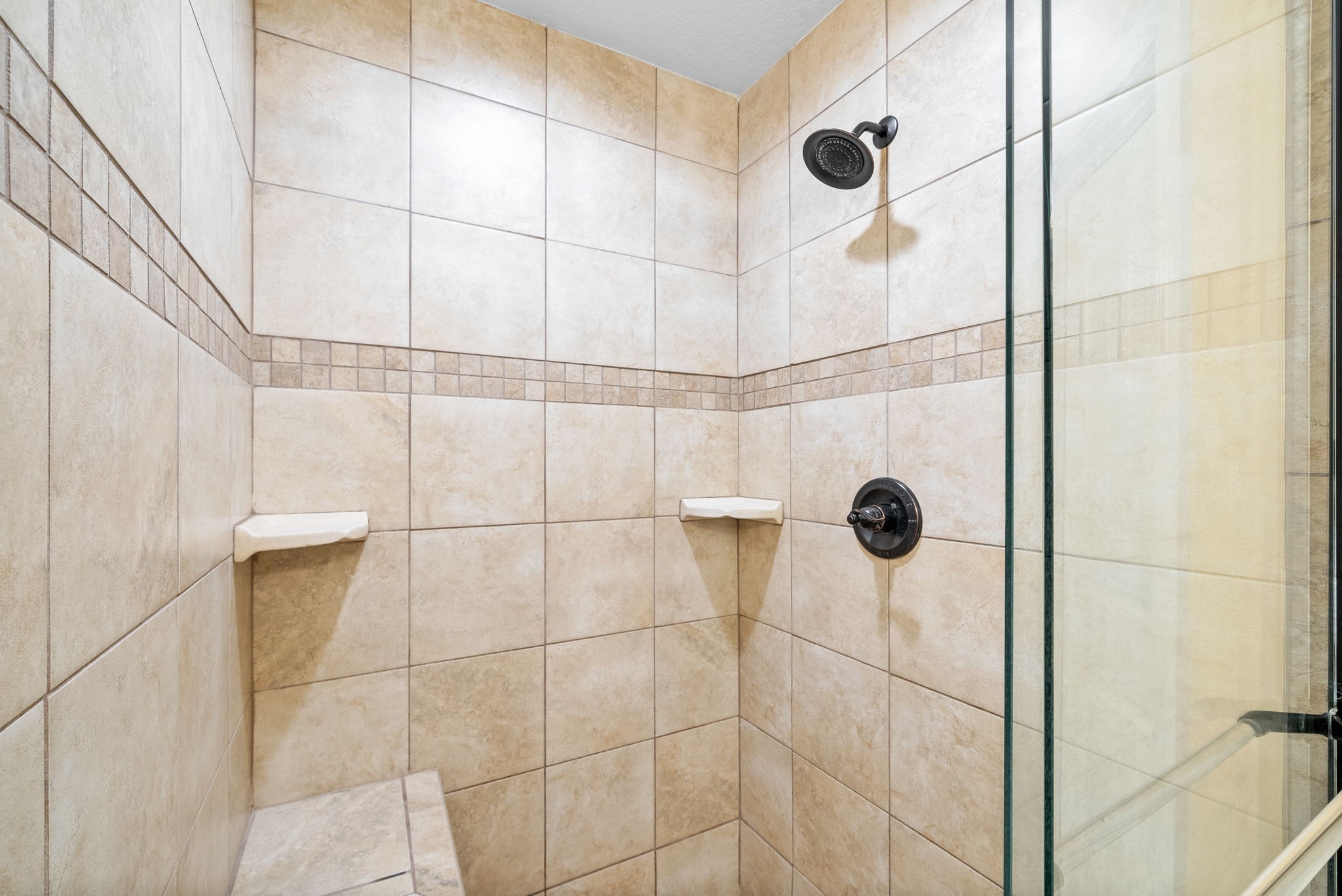 470 Salem Ridge Road Clarksville, TN 37040 - Photo 30 of 69 a bathroom with a shower
