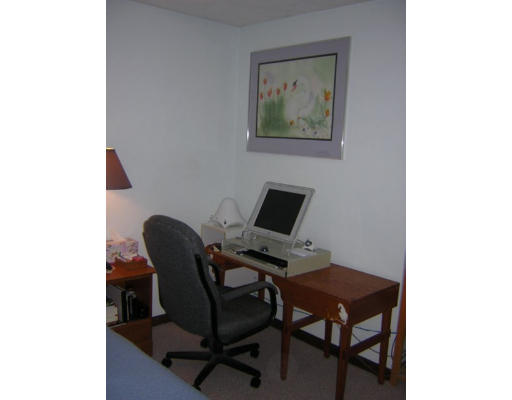 9 Meadowbrook Road Franklin, MA 02038 - Photo 4 of 6 Gallery Image 4