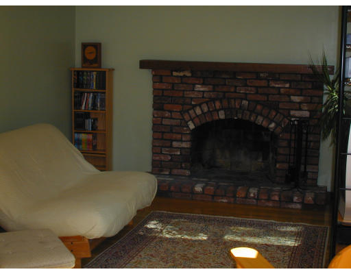 9 Meadowbrook Road Franklin, MA 02038 - Photo 5 of 6 Gallery Image 5