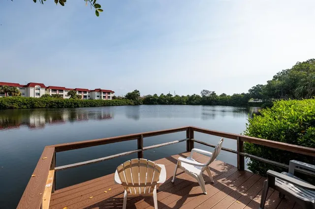 $239,999 | 4550 Overlook Drive Northeast, Unit 258, St. Petersburg, FL 33703