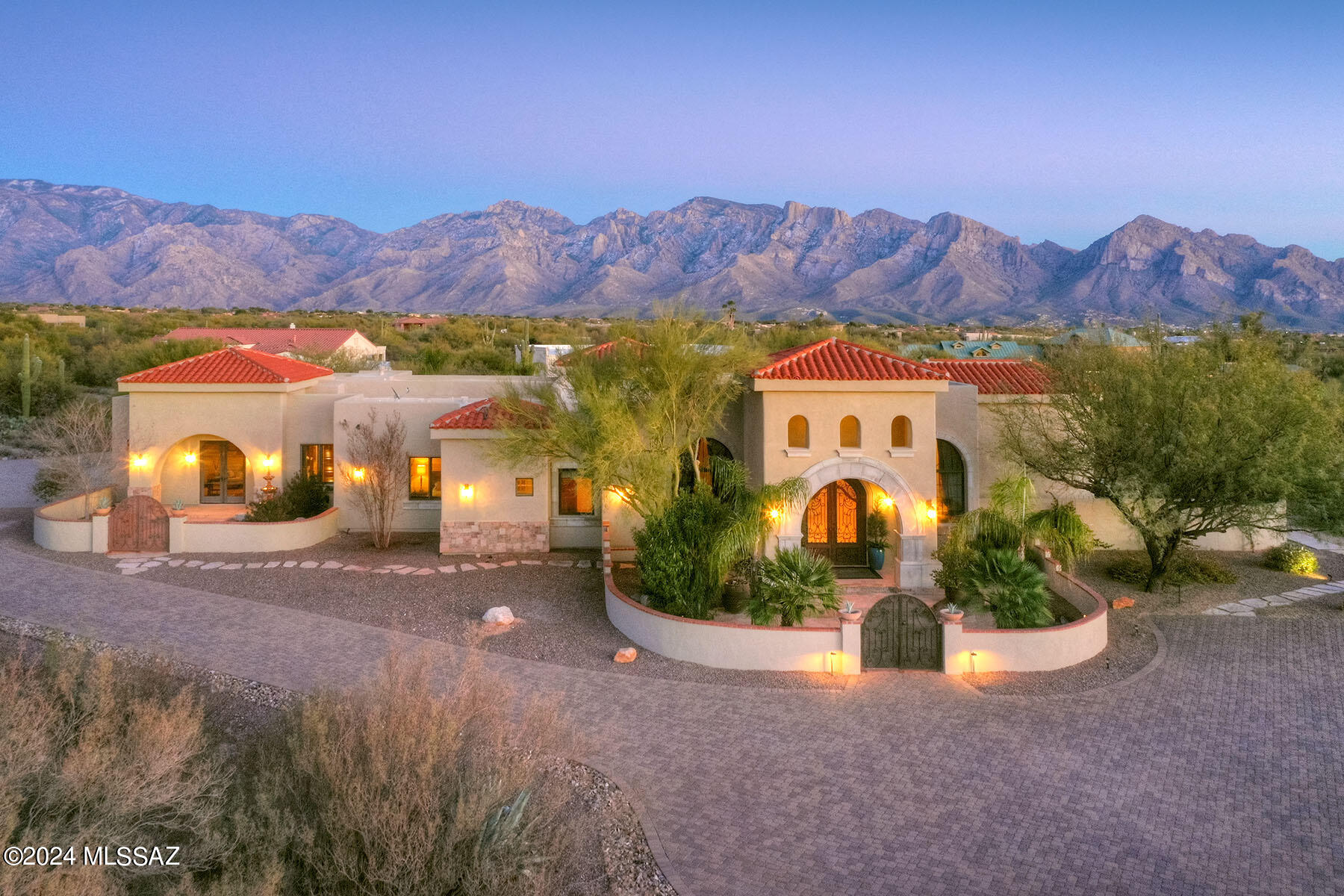 1633 West Moore Road Tucson, AZ 85755 - Photo 1 of 50 Gallery Image 1
