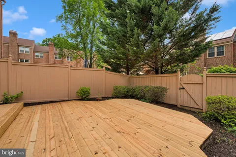 $934,950 | 11402 Empire Lane, Rockville, MD 20852