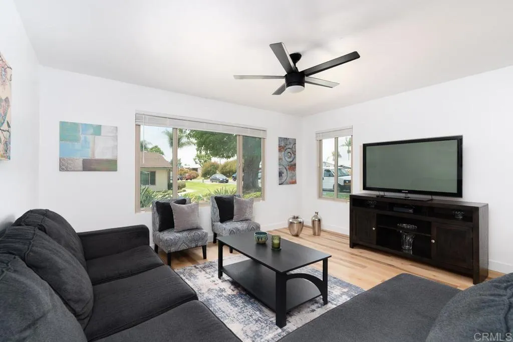 1025 Plover Way, Unit 3 Oceanside, CA 92057 - Photo 5 of 28