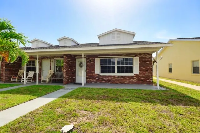 $187,500 | 8520 Highway 1, Unit G3, Micco, FL 32976