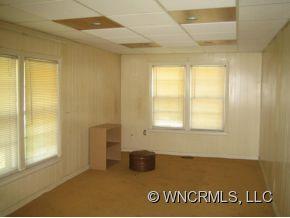 928 Mid Allen Road Hendersonville, NC 28792 - Photo 2 of 4 Gallery Image 2