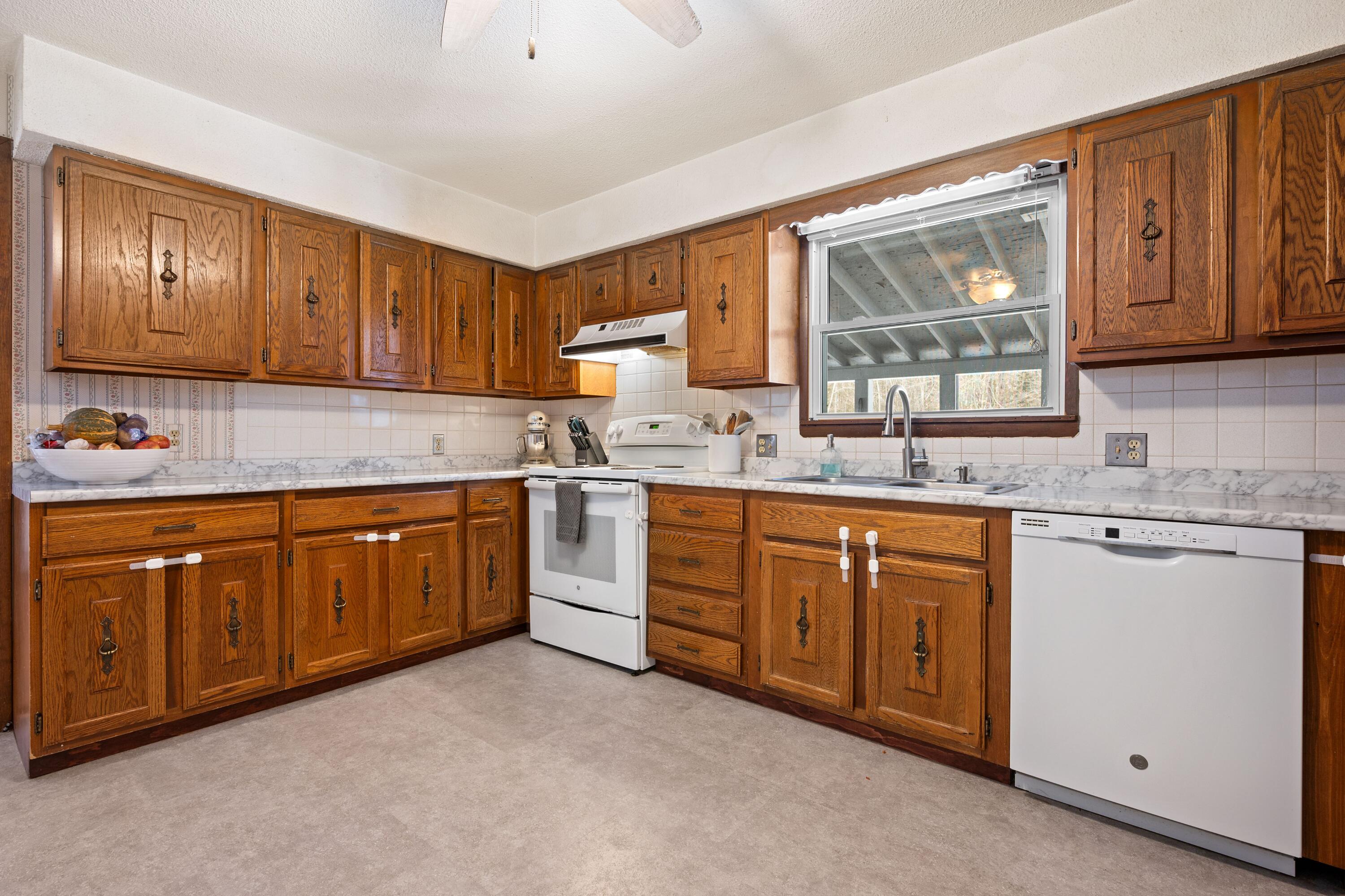 273 Dow Road Orrington, ME 04474 - Photo 19 of 53