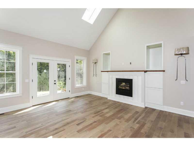 52 Farm's Edge Road North Yarmouth, ME 04097 - Photo 15 of 34 Living Room.