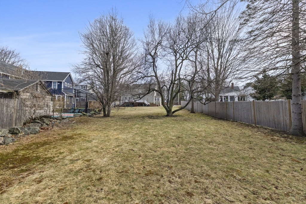 212 West Street, Unit 1 Reading, MA 01867 - Photo 23 of 31