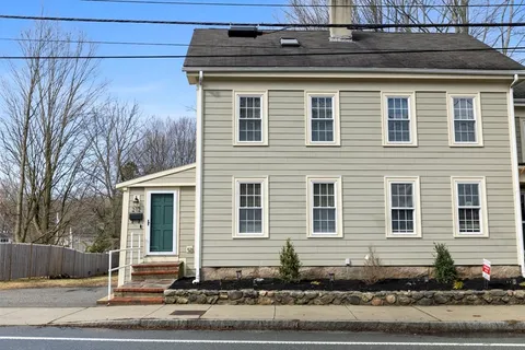 $599,900 | 212 West Street, Unit 1, Reading, MA 01867