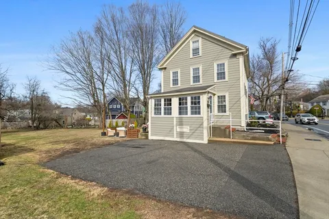 $599,900 | 212 West Street, Unit 1, Reading, MA 01867