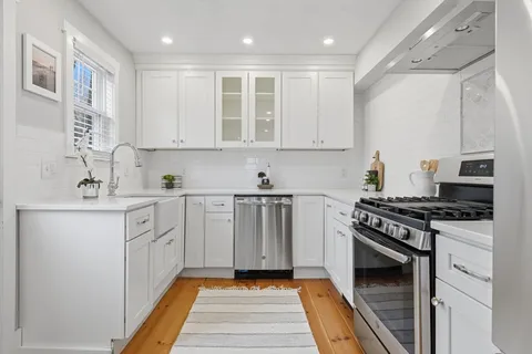 $599,900 | 212 West Street, Unit 1, Reading, MA 01867