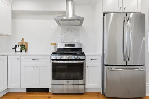 $599,900 | 212 West Street, Unit 1, Reading, MA 01867