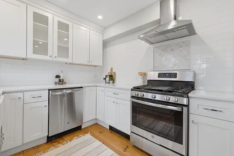 $599,900 | 212 West Street, Unit 1, Reading, MA 01867