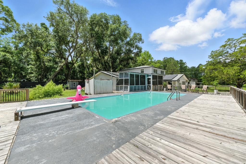 a view of house with entertaining space
