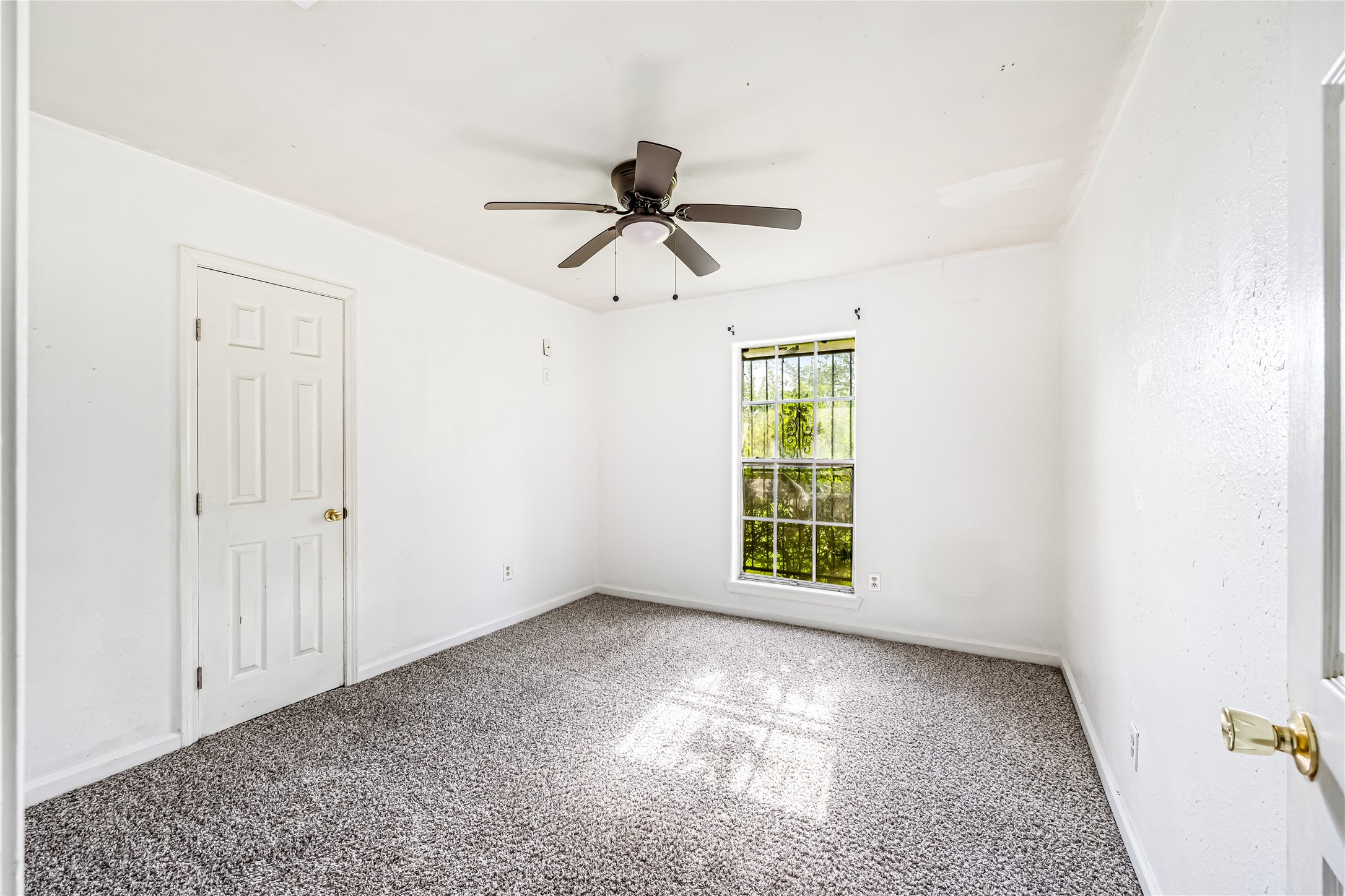 7707 Nordling Road Houston, TX 77037 - Photo 10 of 17
