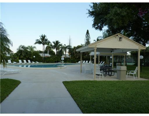 8388 Garden Gate Place Boca Raton, FL 33433 - Photo 3 of 5 Swimming Pool/Hot Tub/Sauna