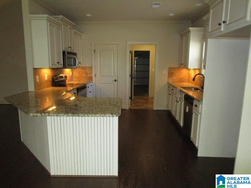 212 Perthshire Cove Pelham, AL 35124 - Photo 7 of 28