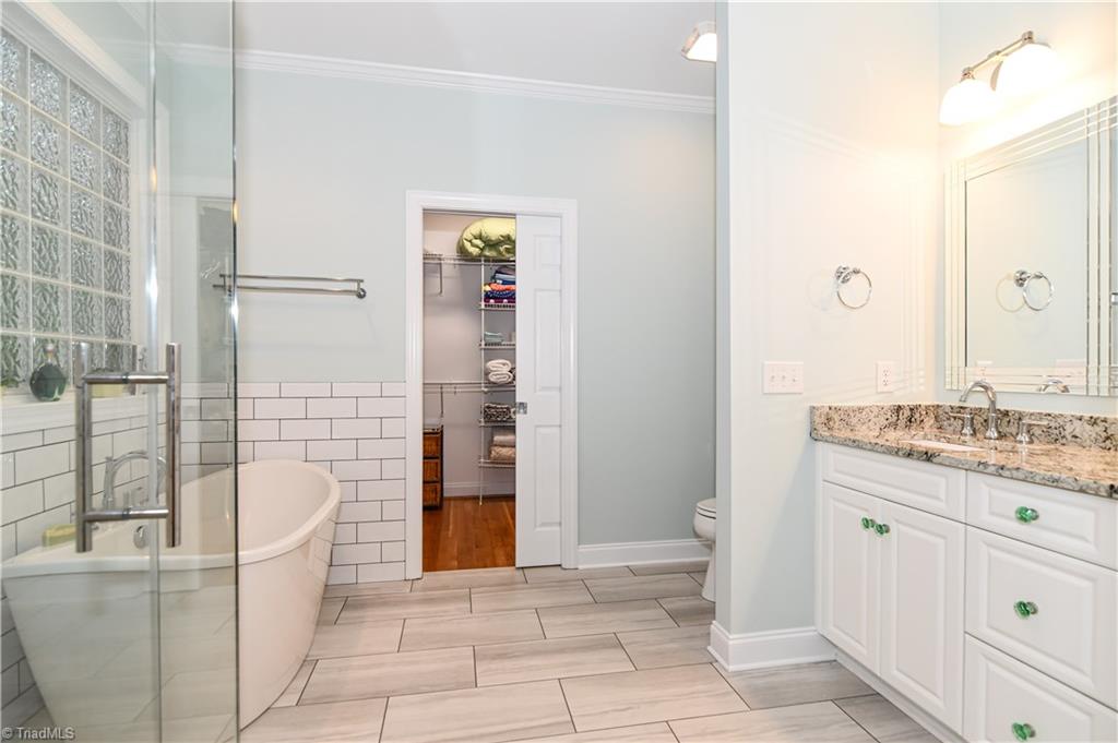 1702 Gentry Court High Point, NC 27265 - Photo 16 of 30 Gallery Image 16