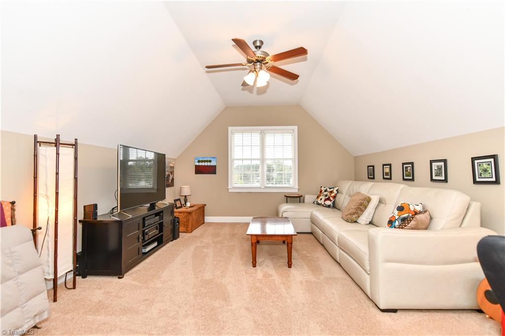 1702 Gentry Court High Point, NC 27265 - Photo 23 of 30 Gallery Image 23