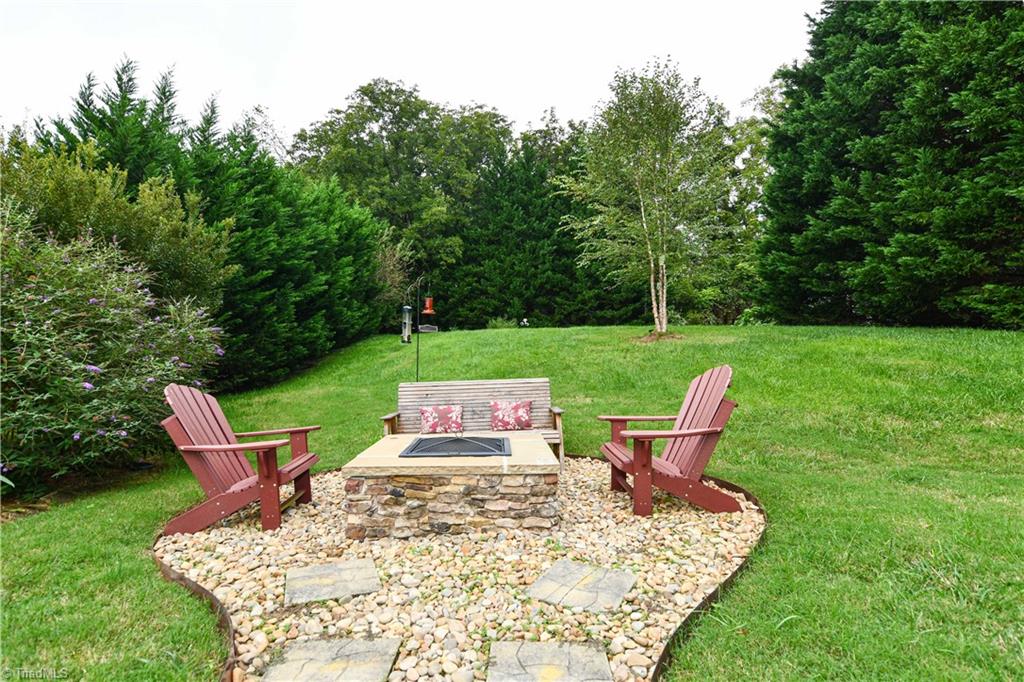 1702 Gentry Court High Point, NC 27265 - Photo 28 of 30 Gallery Image 28