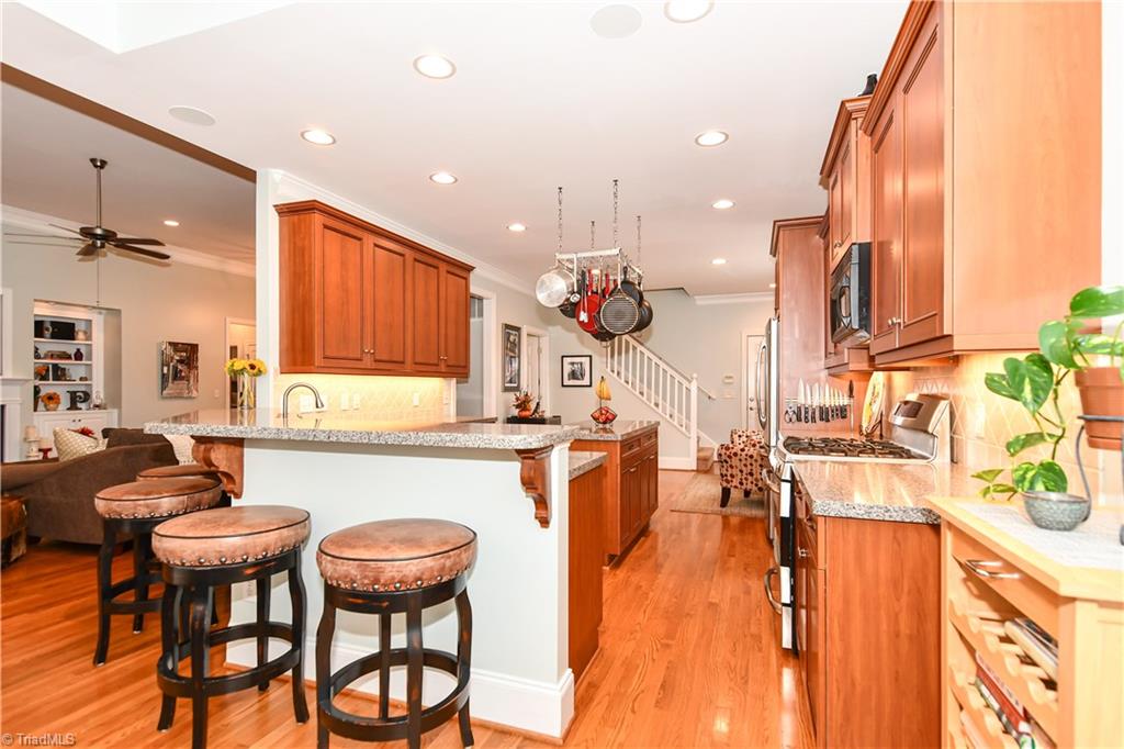 1702 Gentry Court High Point, NC 27265 - Photo 8 of 30 Gallery Image 8