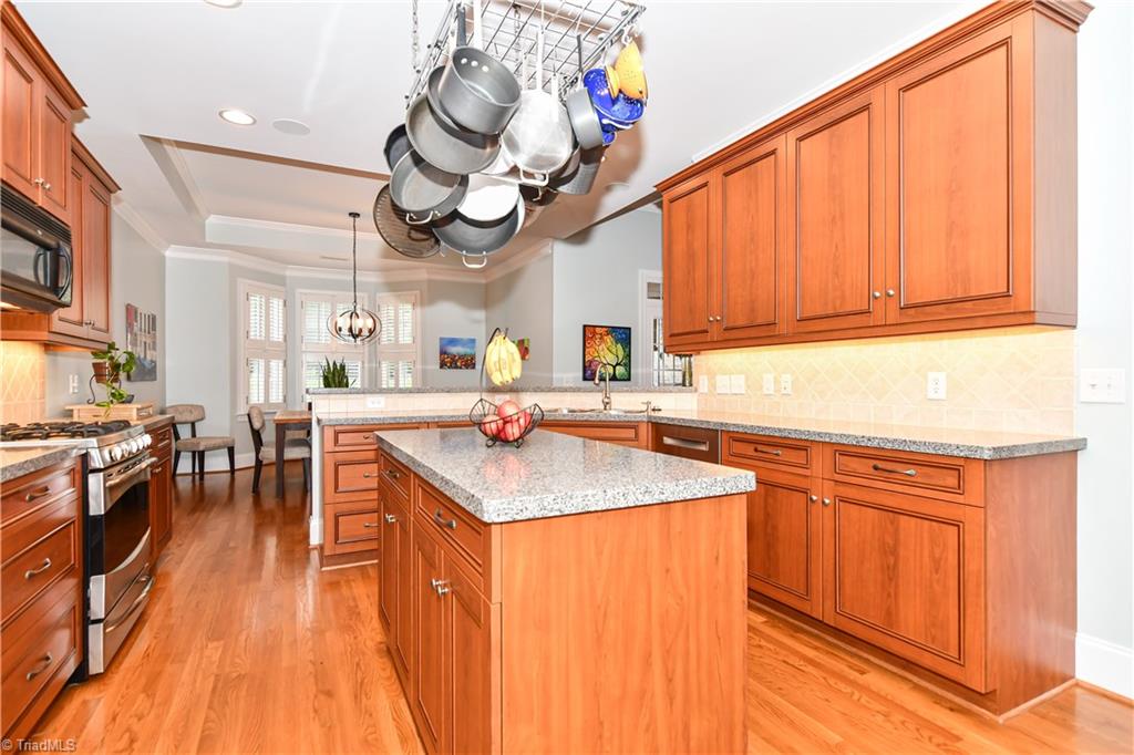 1702 Gentry Court High Point, NC 27265 - Photo 10 of 30 Gallery Image 10