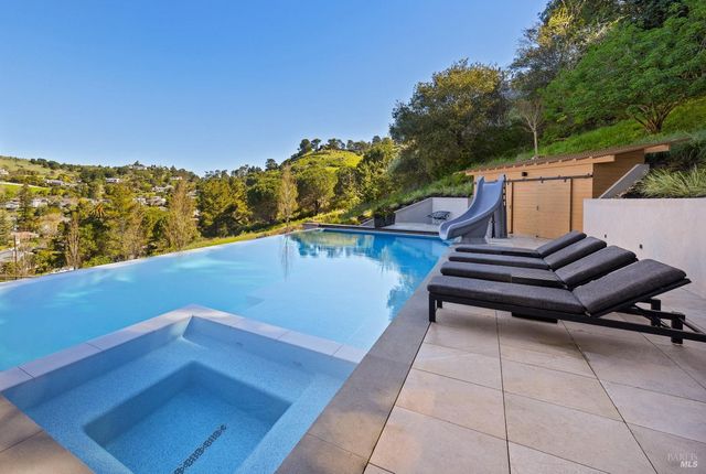$8,977,000 | 3 Trestle Glen Circle, Tiburon, CA 94920