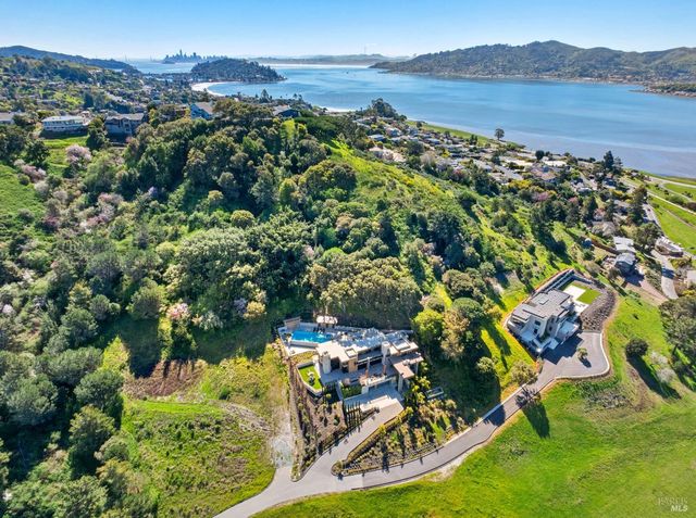 $8,977,000 | 3 Trestle Glen Circle, Tiburon, CA 94920
