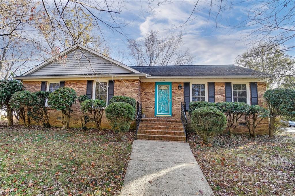 3763 Sugar Spring Road Gastonia, NC 28054 - Photo 1 of 17 Gallery Image 1