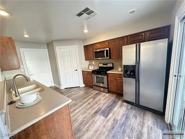 $1,775 | 10402 Melon Cactus Street, Las Vegas, NV 89141