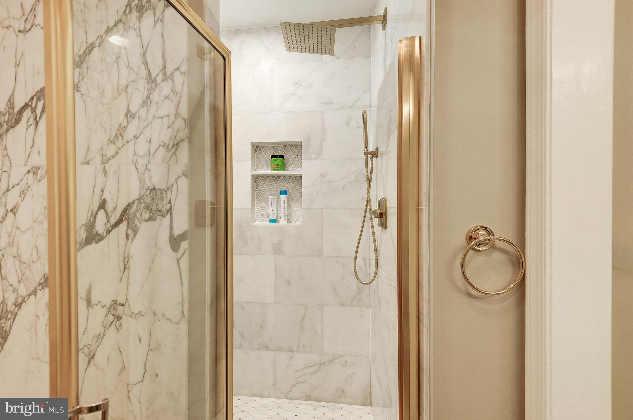 1101 South Arlington Ridge Road, Unit 106 Arlington, VA 22202 - Photo 21 of 33