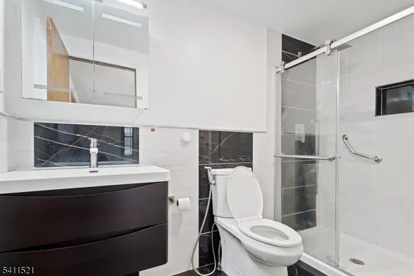$3,500 | 85 Merseles Street, Jersey City, NJ 07302