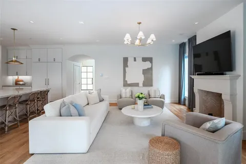 $6,195,000 | 4505 South Versailles Avenue, Highland Park, TX 75205