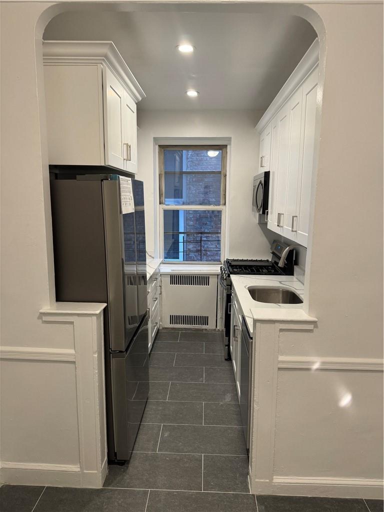 2190 Boston Road, Unit 3H Bronx, NY 10462 - Photo 2 of 17 Eat in Kitchen