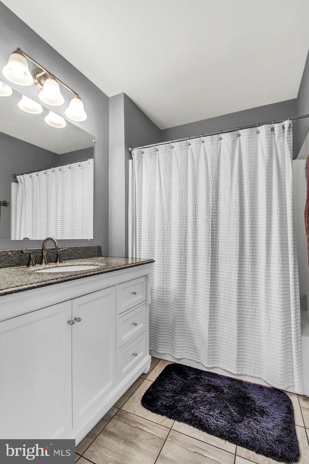 3325 Lewisberry Road York, PA 17404 - Photo 22 of 28 Full Bath