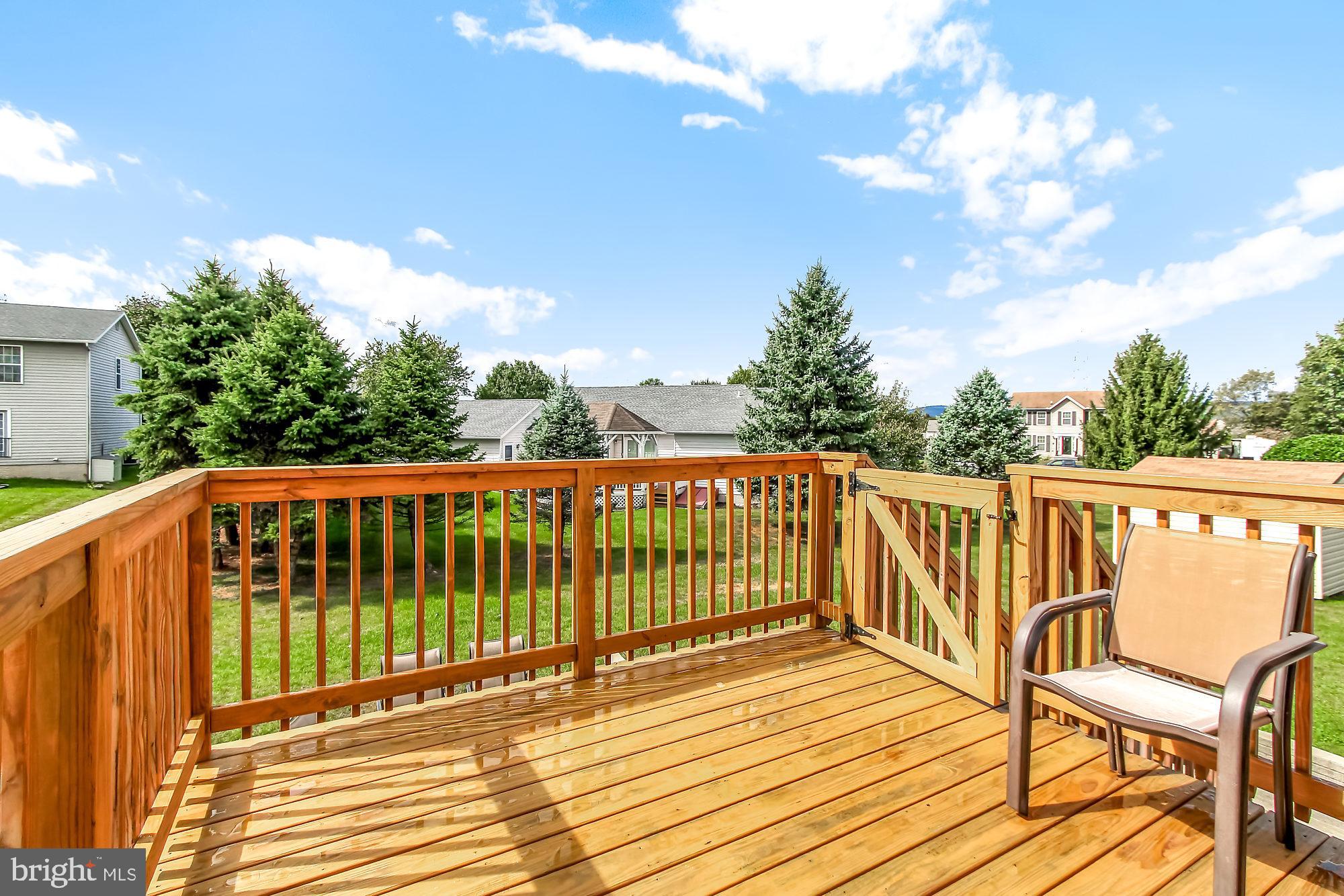 3325 Lewisberry Road York, PA 17404 - Photo 24 of 28 Deck