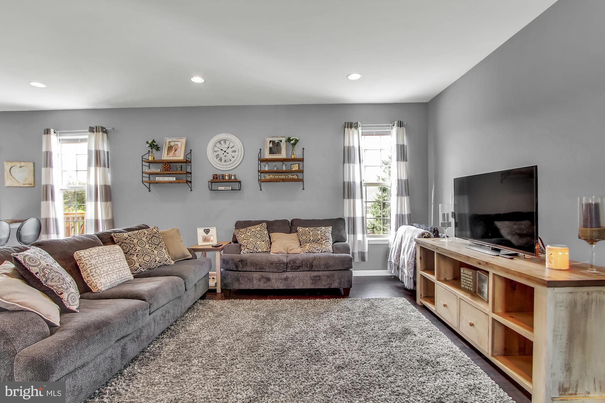 3325 Lewisberry Road York, PA 17404 - Photo 7 of 28 Family Room