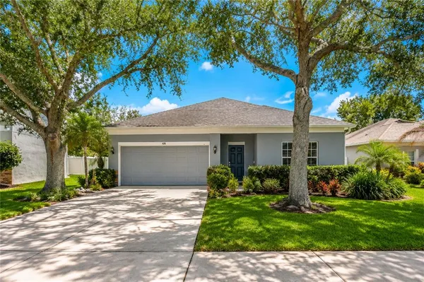$385,000 | 426 Summerlyn Drive, Valrico, FL 33594