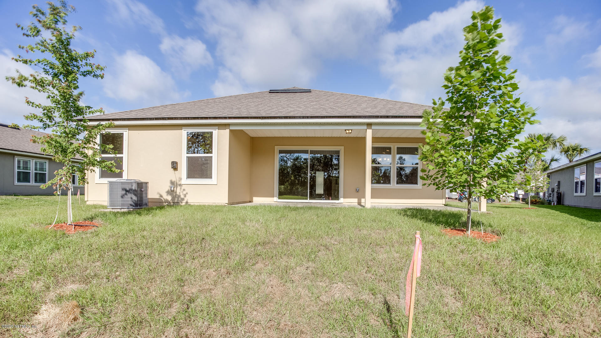 410 Palace Drive St. Augustine, FL 32084 - Photo 15 of 29 front view of a house with a yard